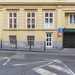Apartment The Dante - Family With Free Parking Prague