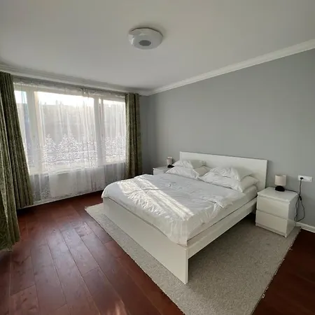 Apartamento The Dante - Family With Free Parking Praga