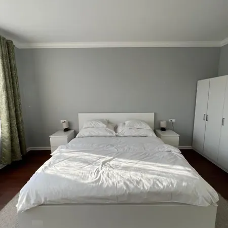 Apartamento The Dante - Family With Free Parking Praga