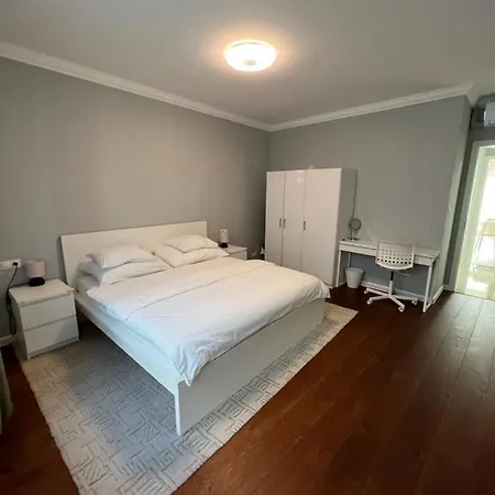 Apartamento The Dante - Family With Free Parking Praga
