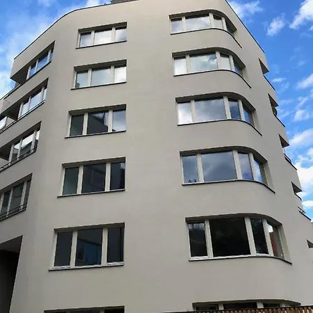 The Dante - Family With Free Parking Apartamento Praga